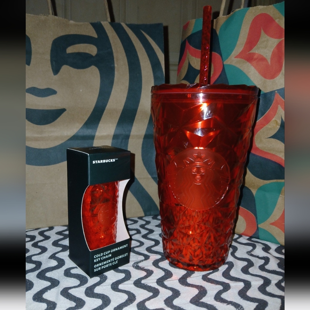 NEW Starbucks 2023 Poinsettia Red Prism 16oz & Matching Key Chain Bundle!